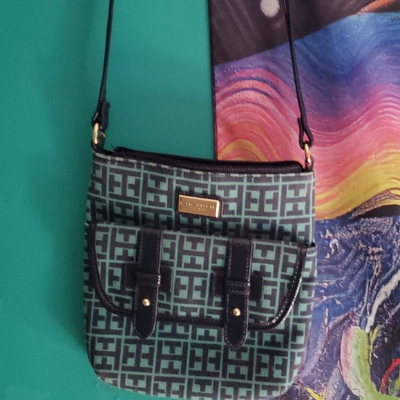Tommy hilfiger satchel - Picture 1 of 3